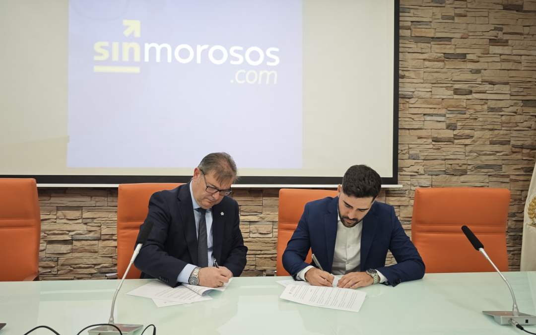 Acuerdo de colaboración entre  el CAF Málaga y SinMorosos.com