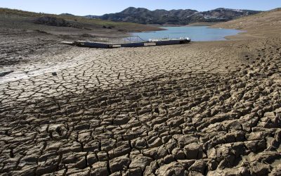 El Colegio de Administradores de Fincas y la Junta sellan una colaboración para concienciar sobre el uso responsable del agua